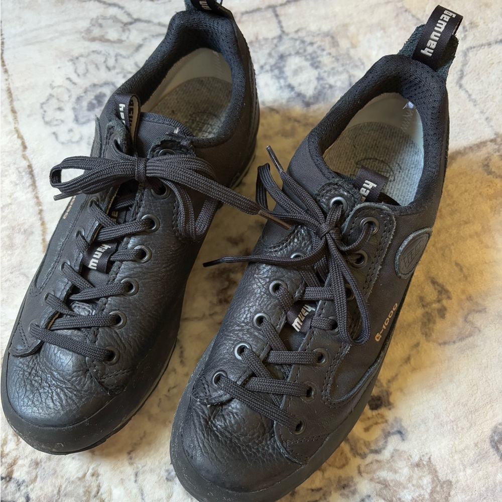 Woman’s Hanwag All Leather Sneakers